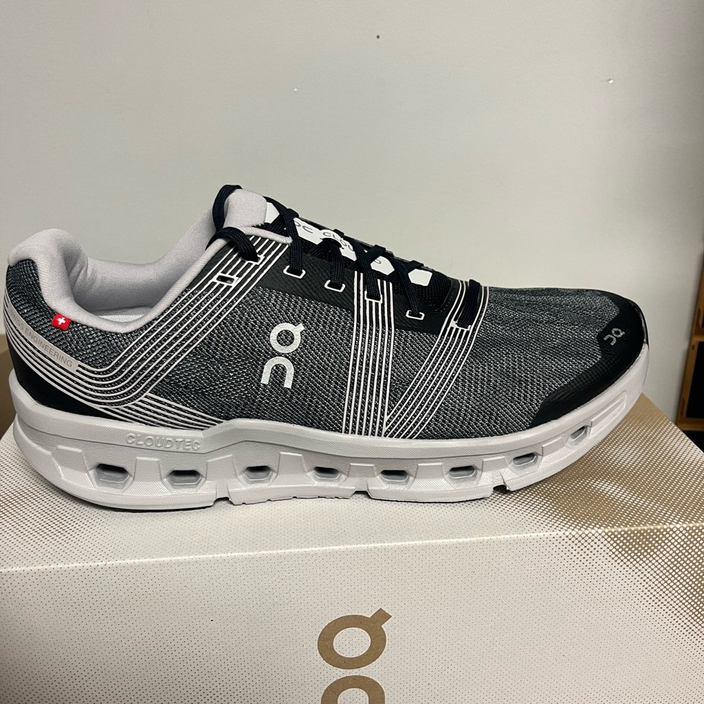 On Running Men's Charcoal and White Sneakers/ the On Cloudgo